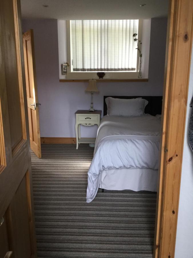 Auld Skuil Hotel Ashkirk Buitenkant foto